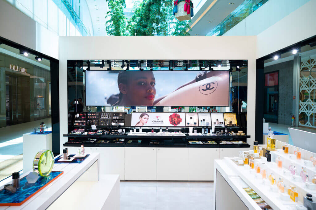 ESTANDE-CHANEL-VILLAGE-MALL-11-tamanho-ok-1024x681